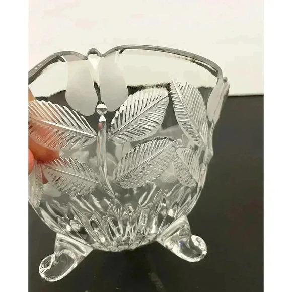 VTG Clear Crystal Glass Footed Candy Dish with Lid Etched Tulip Pattern - Picture 10 of 16